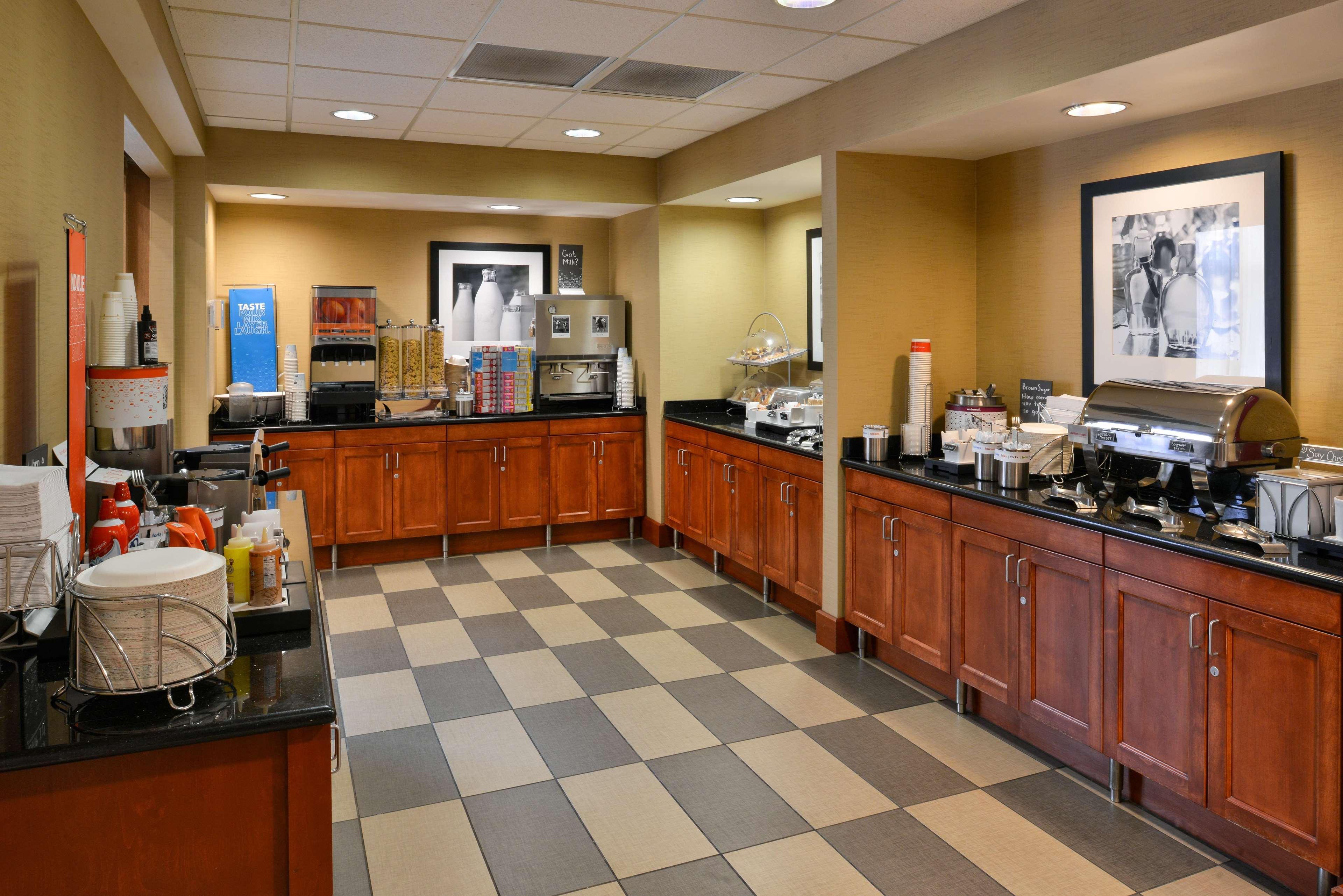 Hampton Inn & Suites Tacoma-Mall Extérieur photo
